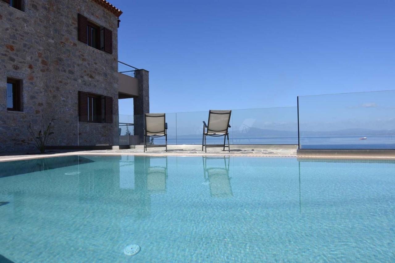 Villa Dafni - Infinite Sea Vistas With Private Pool Каламата Екстер'єр фото