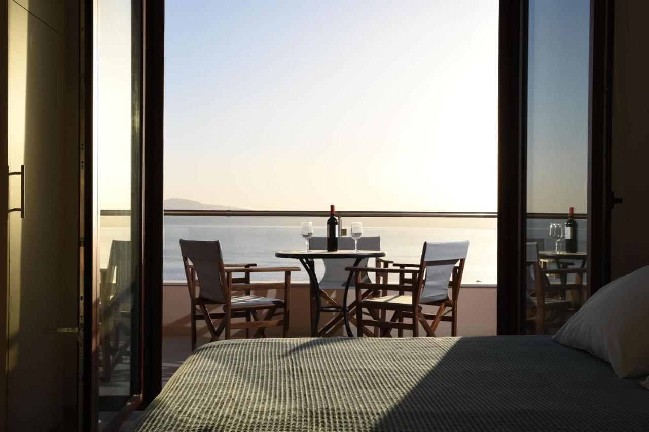 Villa Dafni - Infinite Sea Vistas With Private Pool Каламата Екстер'єр фото