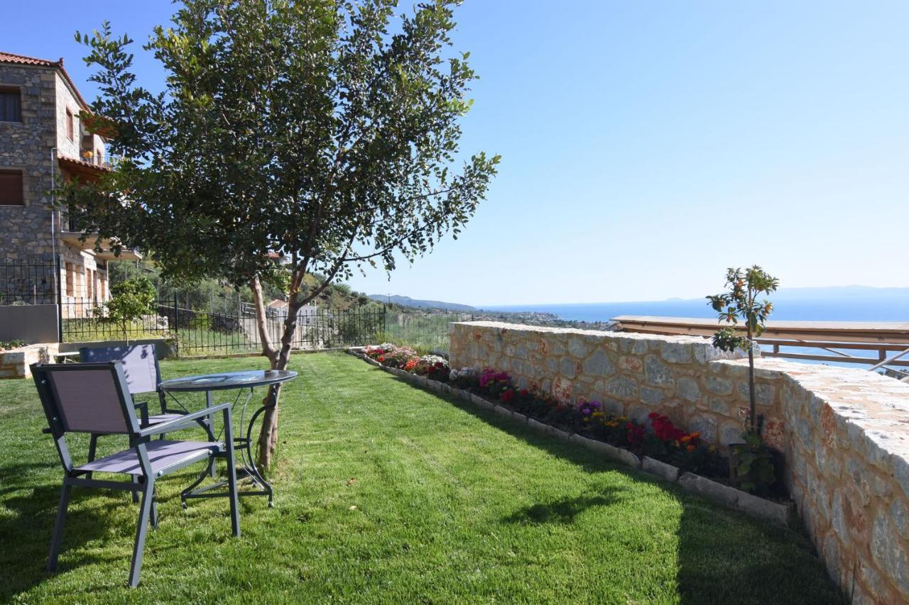 Villa Dafni - Infinite Sea Vistas With Private Pool Каламата Екстер'єр фото