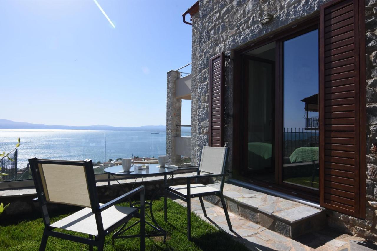 Villa Dafni - Infinite Sea Vistas With Private Pool Каламата Екстер'єр фото