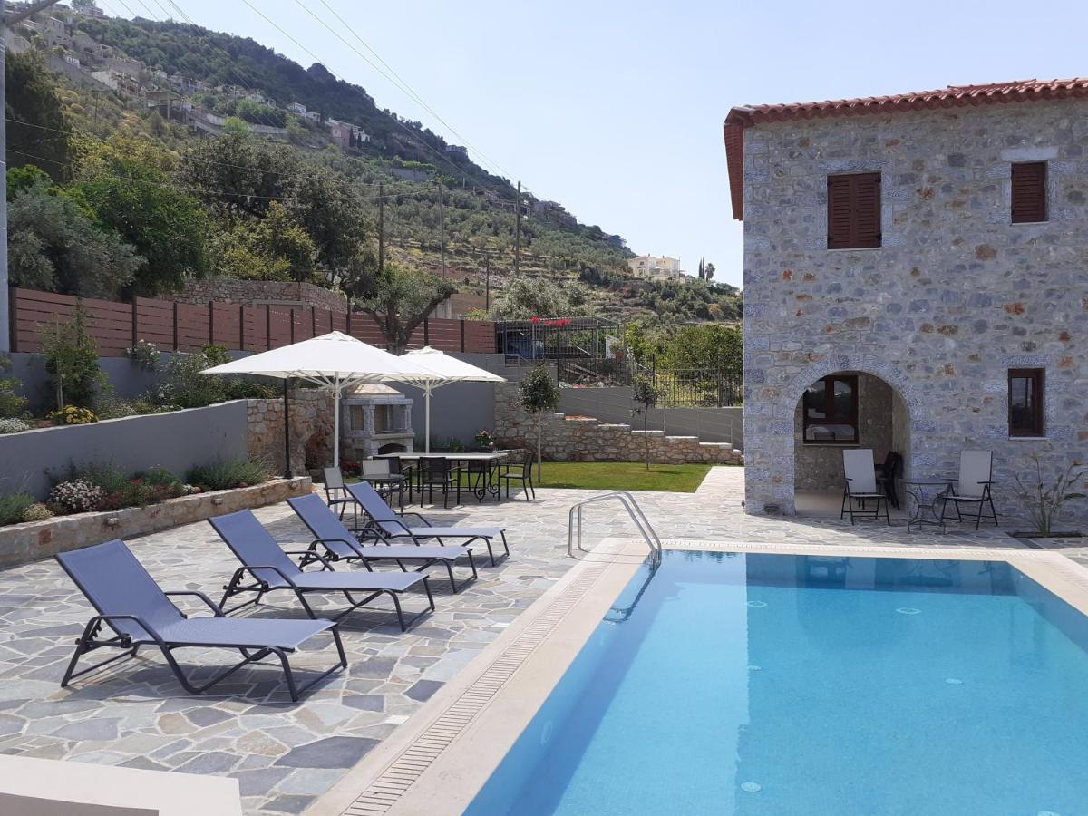 Villa Dafni - Infinite Sea Vistas With Private Pool Каламата Екстер'єр фото