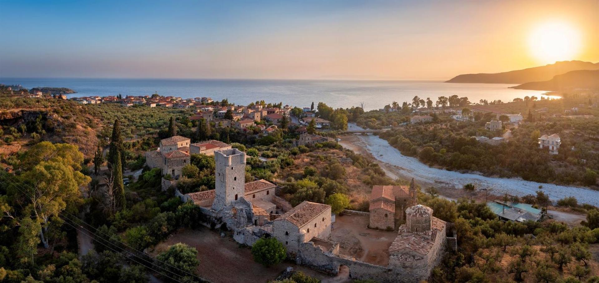 Villa Dafni - Infinite Sea Vistas With Private Pool Каламата Екстер'єр фото